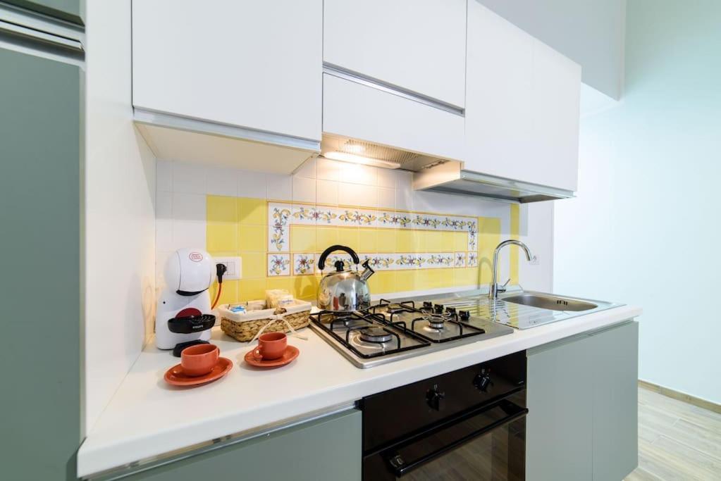 Apartmán Stazione Treni - Wi-Fi & Netflix Cozy Space Salerno Exteriér fotografie