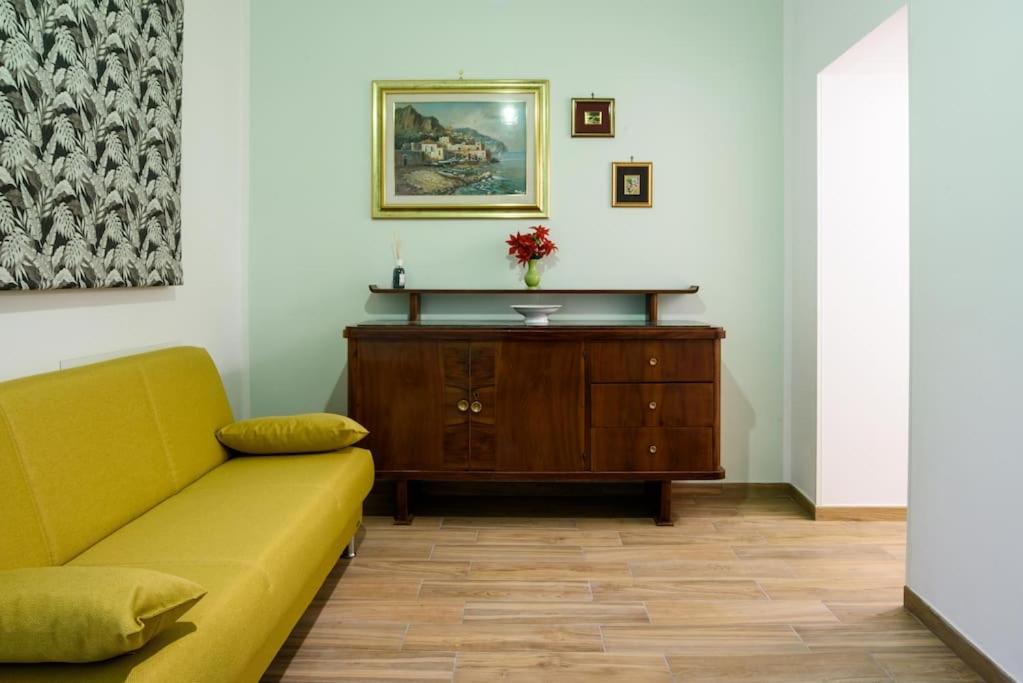 Apartmán Stazione Treni - Wi-Fi & Netflix Cozy Space Salerno Exteriér fotografie