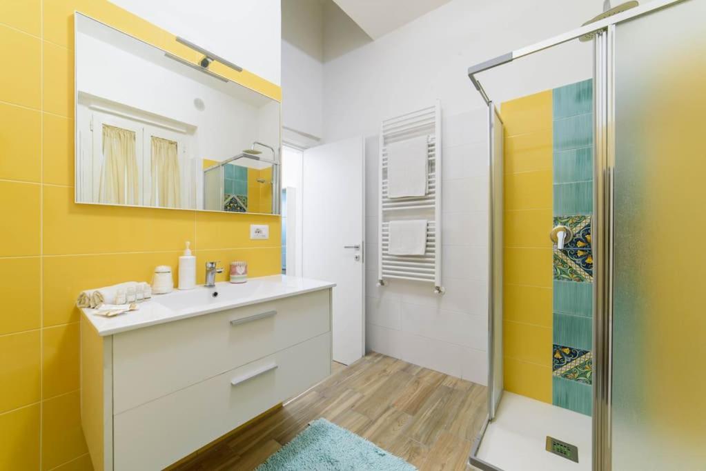 Apartmán Stazione Treni - Wi-Fi & Netflix Cozy Space Salerno Exteriér fotografie
