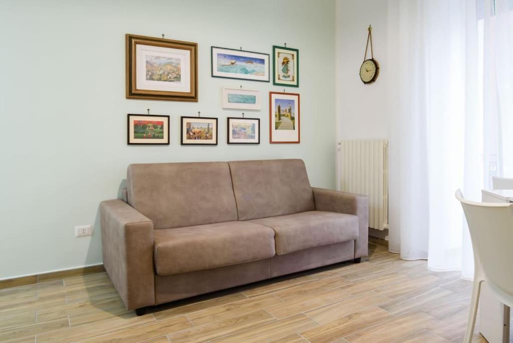 Apartmán Stazione Treni - Wi-Fi & Netflix Cozy Space Salerno Exteriér fotografie
